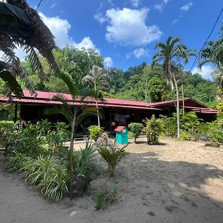 The Station Tioman Hotel Kampong Ayer Batang Exterior photo