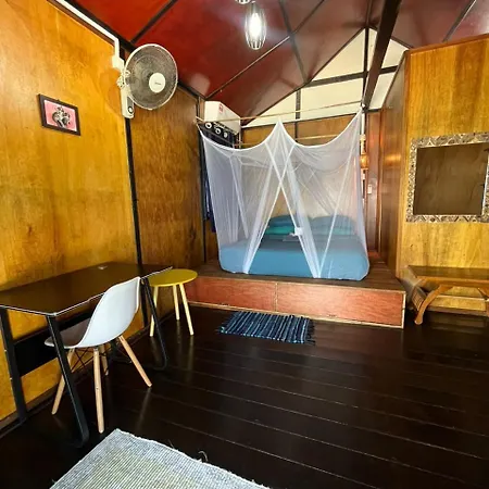 The Station Tioman Hotel Kampong Ayer Batang Exterior photo