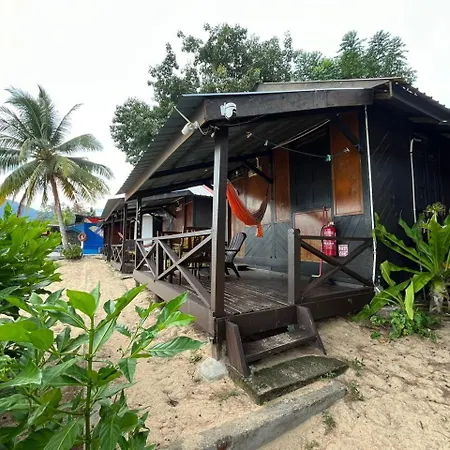 The Station Tioman Hotel Kampong Ayer Batang Exterior photo