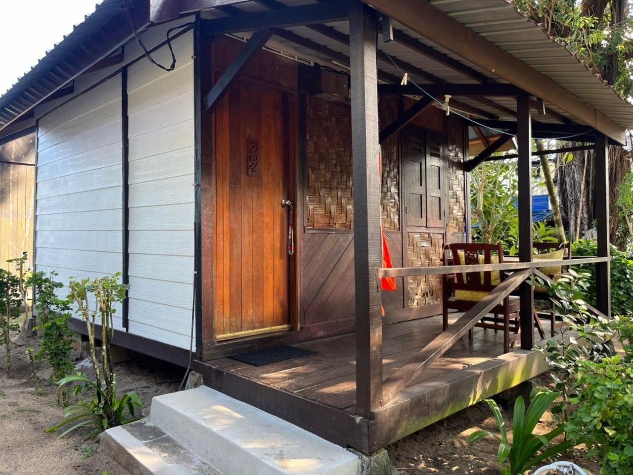 Inn The Station Tioman Kampong Ayer Batang